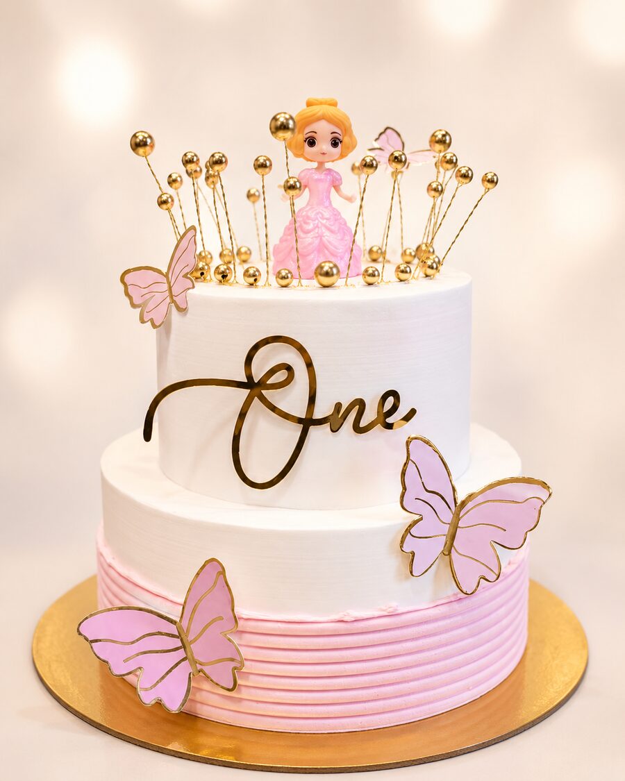 Custom cake by Rochers